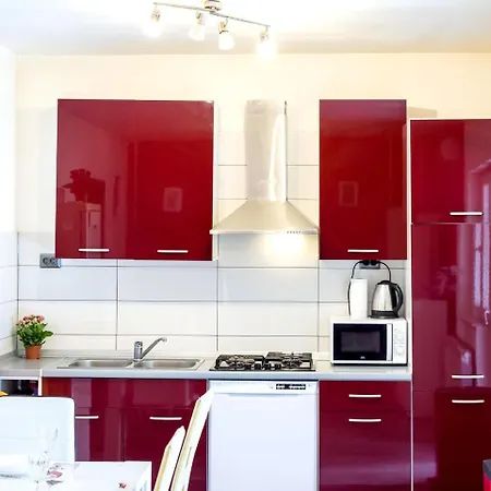 With 3 In Zadar, With Enclosed Garden And Wifi *