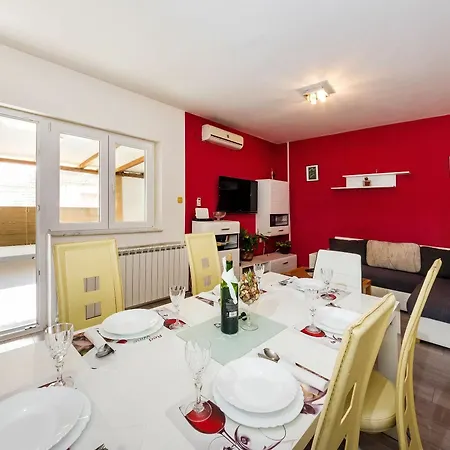 Apartment With 3 In Zadar, With Enclosed Garden And Wifi