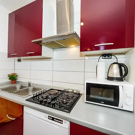 With 3 In Zadar, With Enclosed Garden And Wifi * ザダル