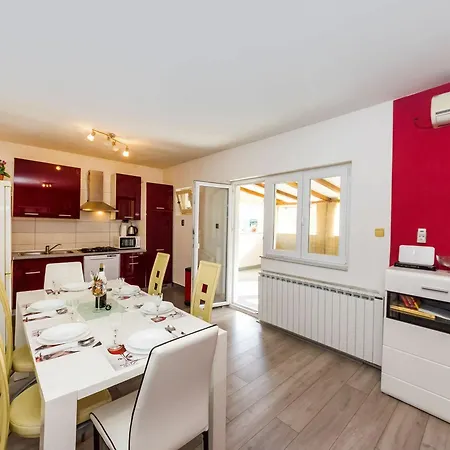 With 3 In Zadar, With Enclosed Garden And Wifi * ザダル