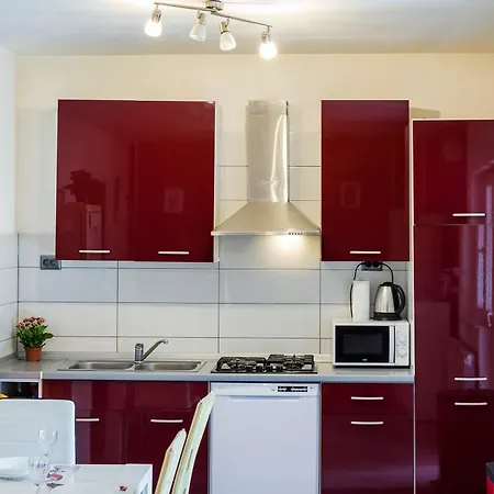 アパート With 3 In Zadar, With Enclosed Garden And Wifi *