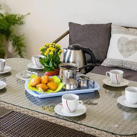 With 3 In Zadar, With Enclosed Garden And Wifi * ザダル